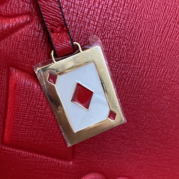 NWOT Red zip up travel bag by Estée Lauder with gold hardware - Picture 8 of 9